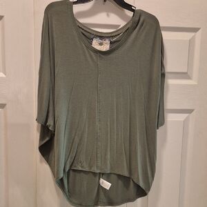 Cupio Green Dolman Sleeve Tunic